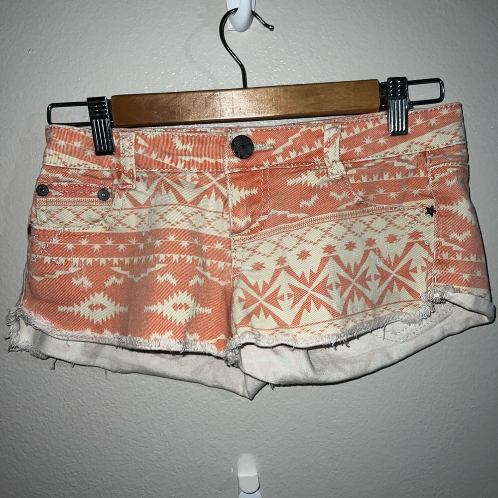 pink shorts